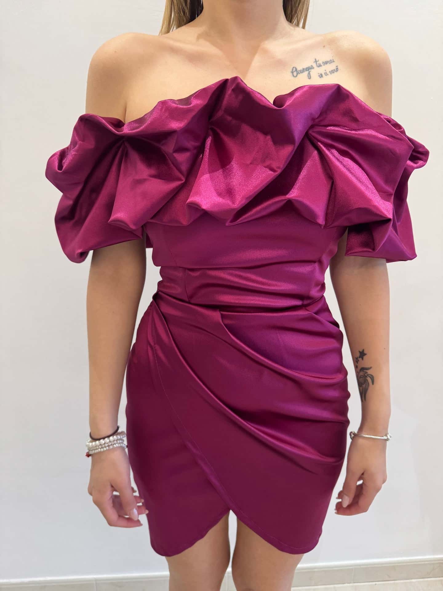 Dress con volant