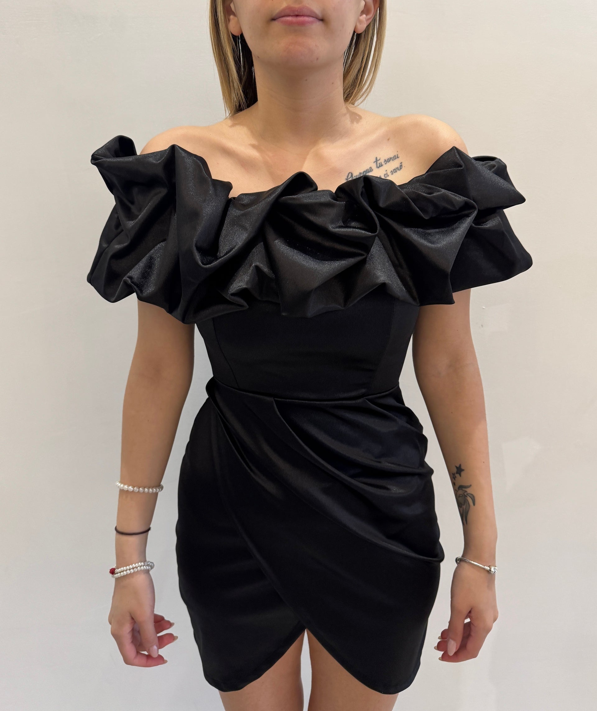 Dress con volant