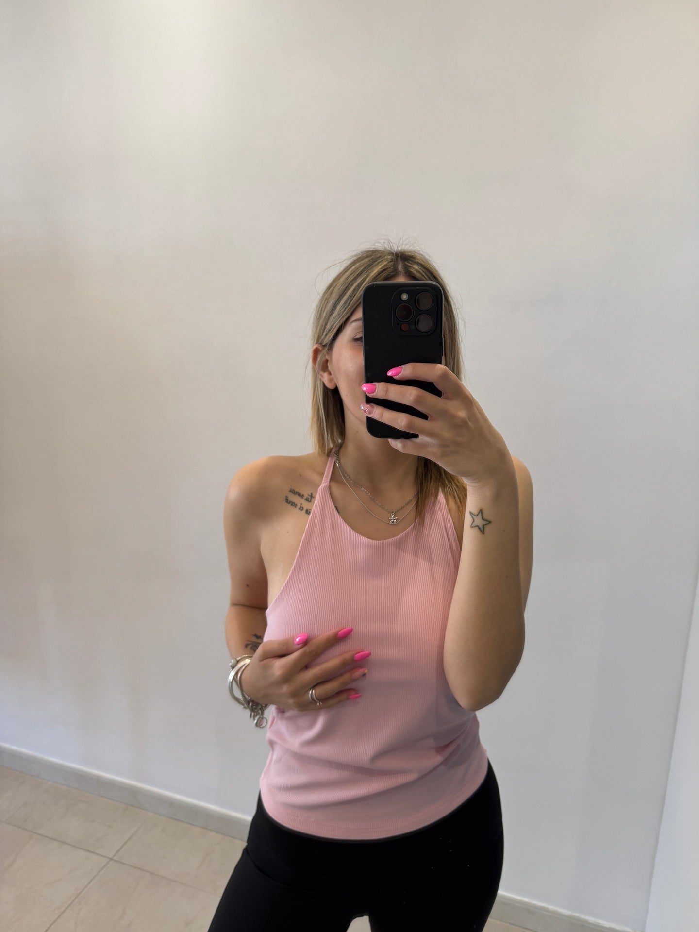 Top pink