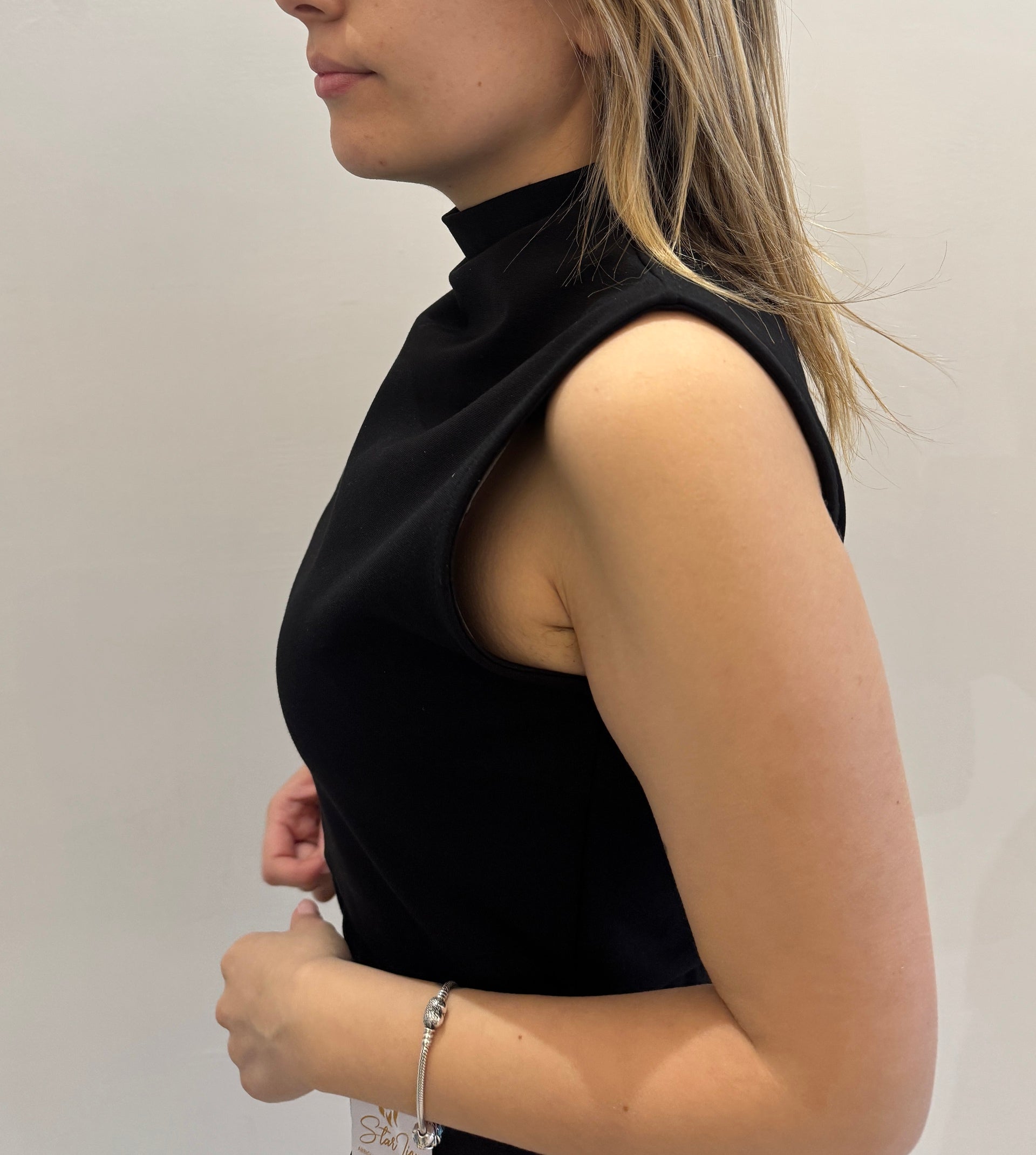 Top black