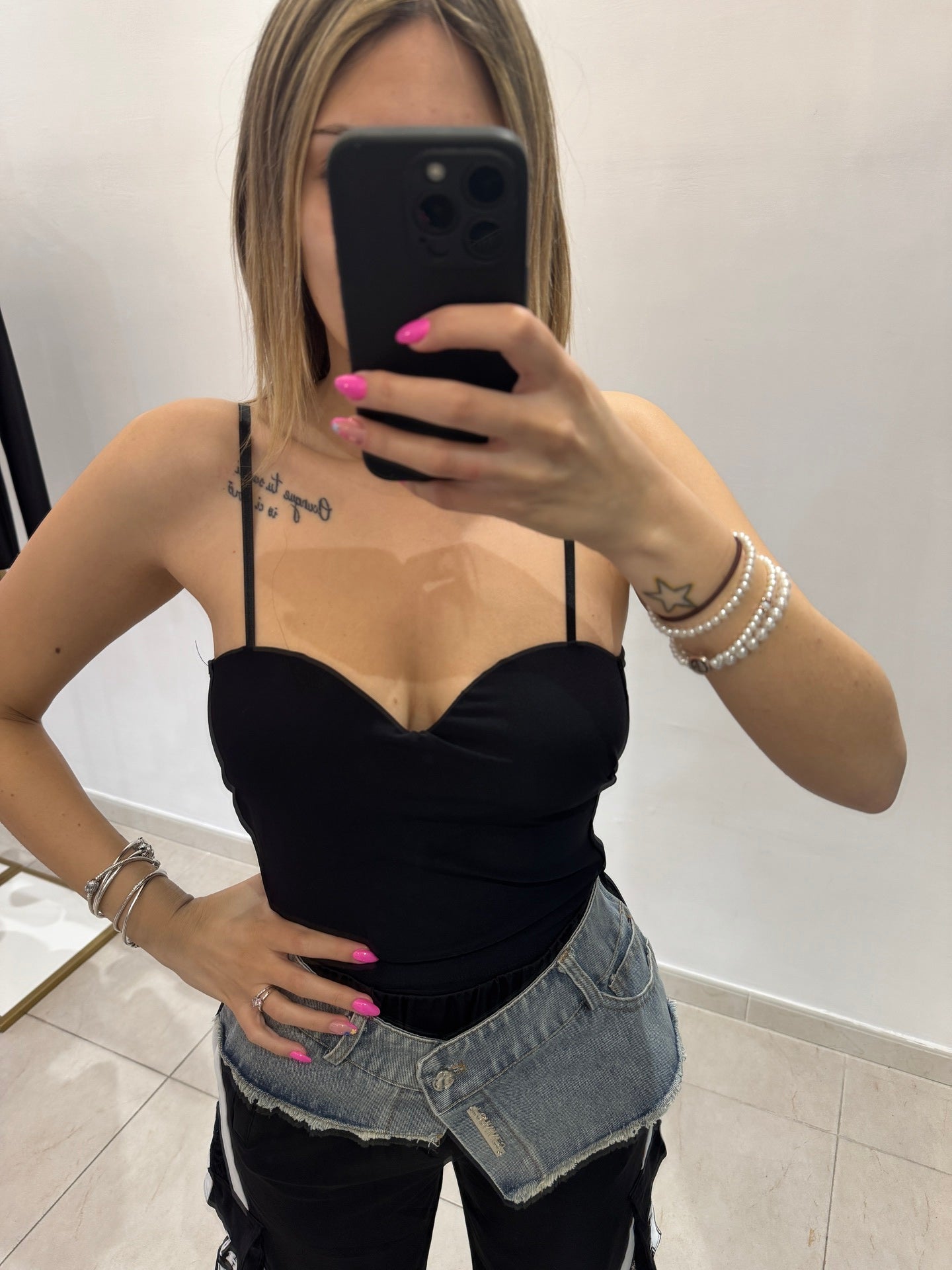Top Lara
