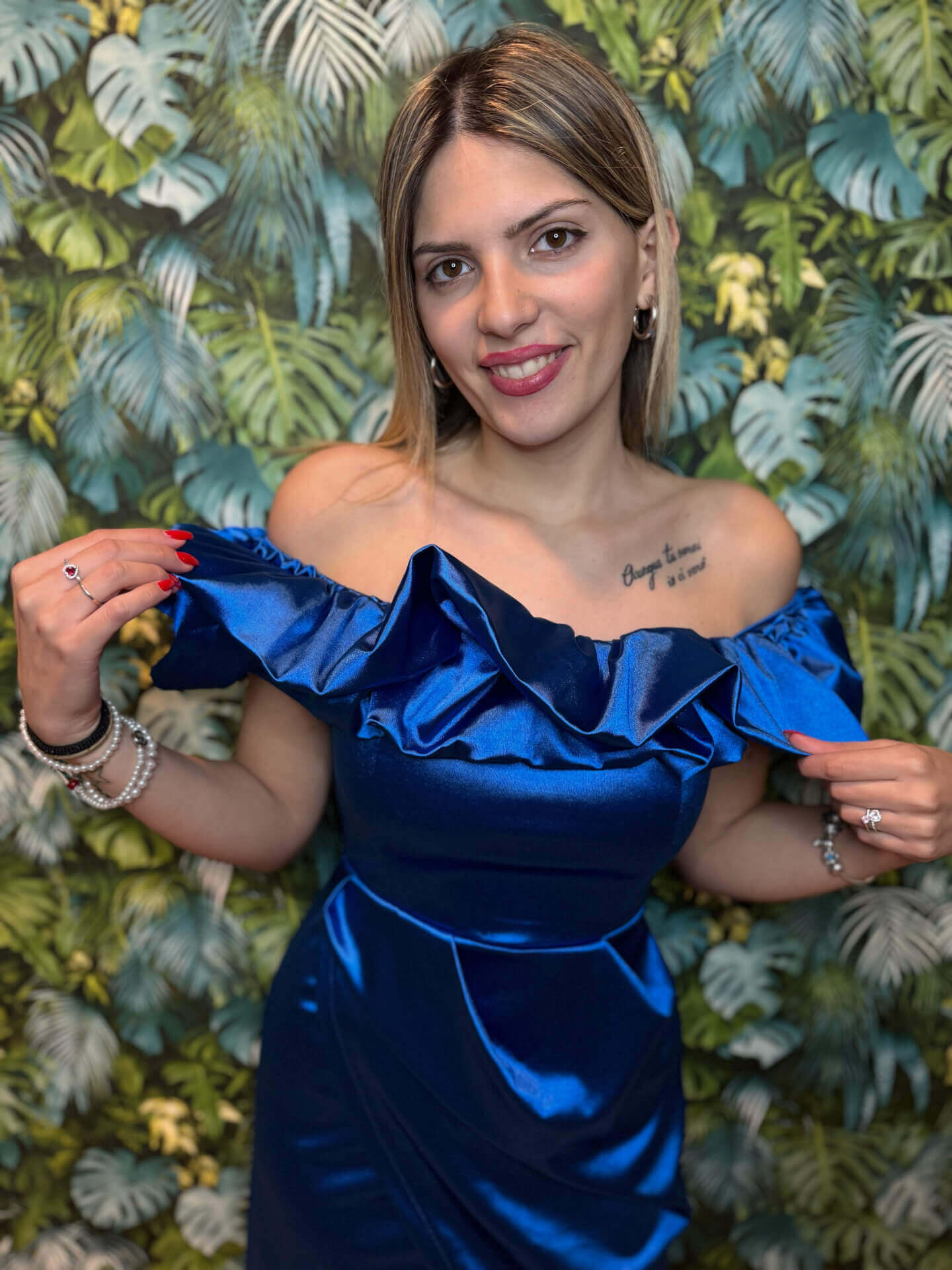 Dress con volant