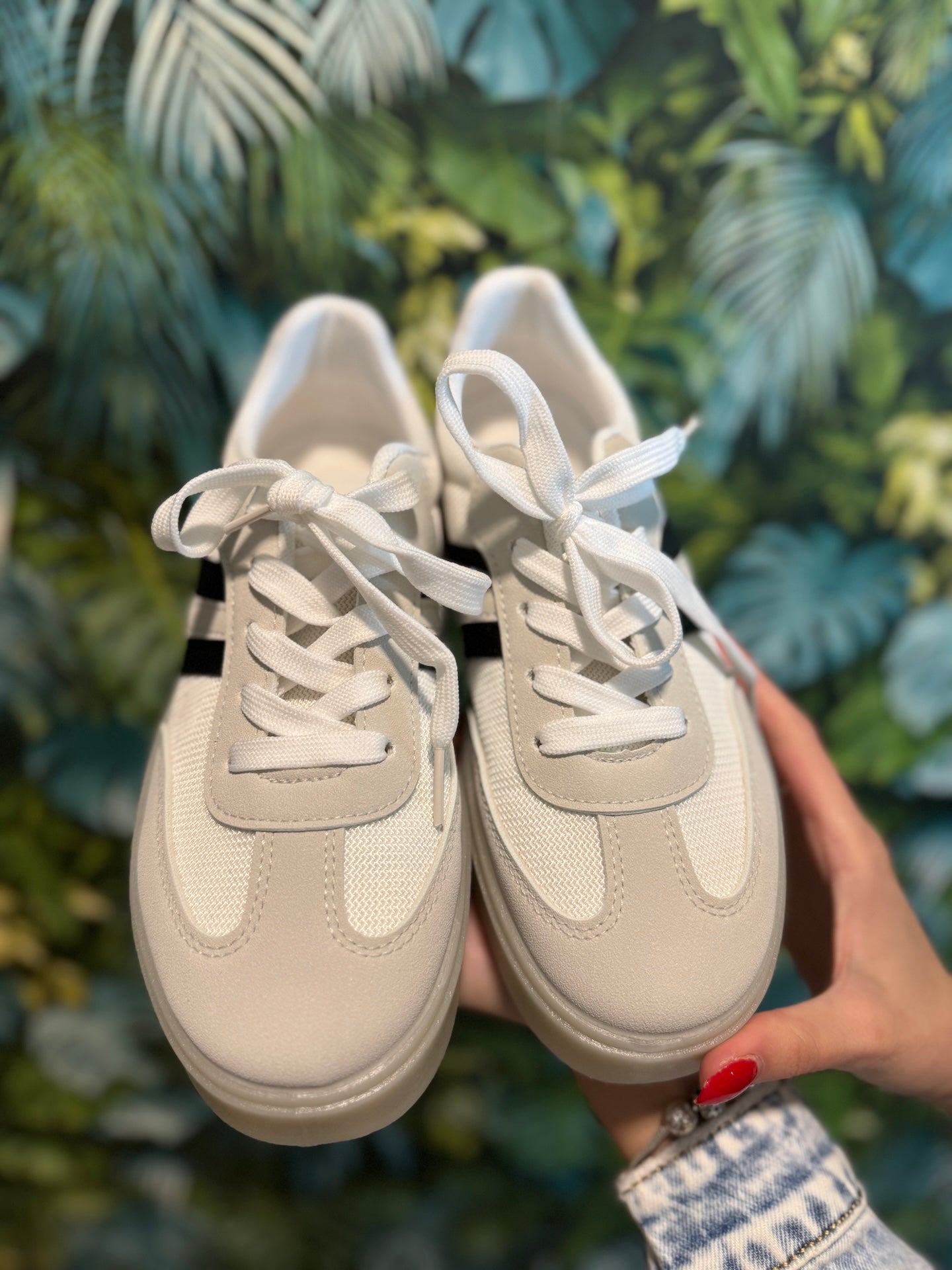 Sneakers