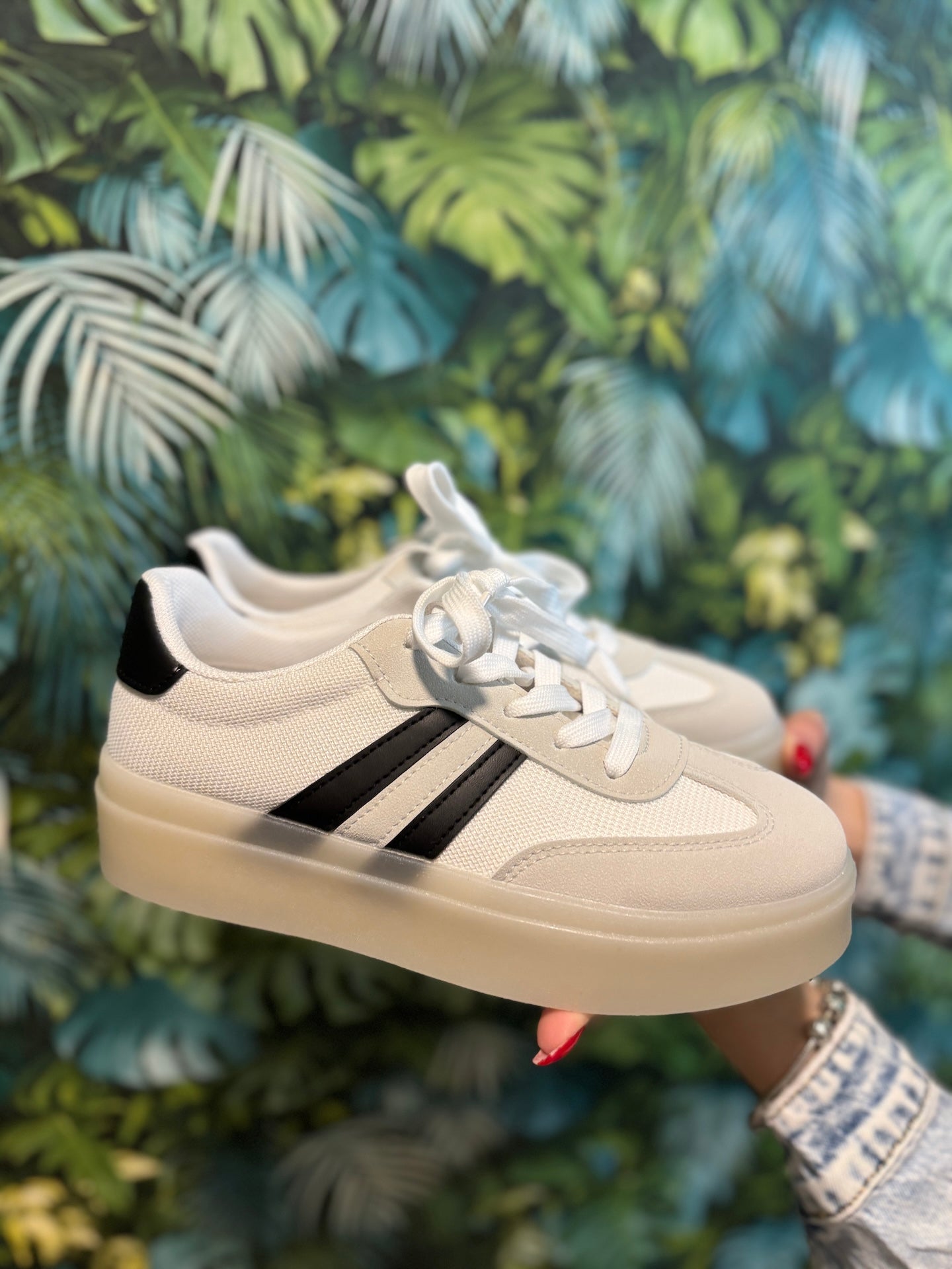 Sneakers